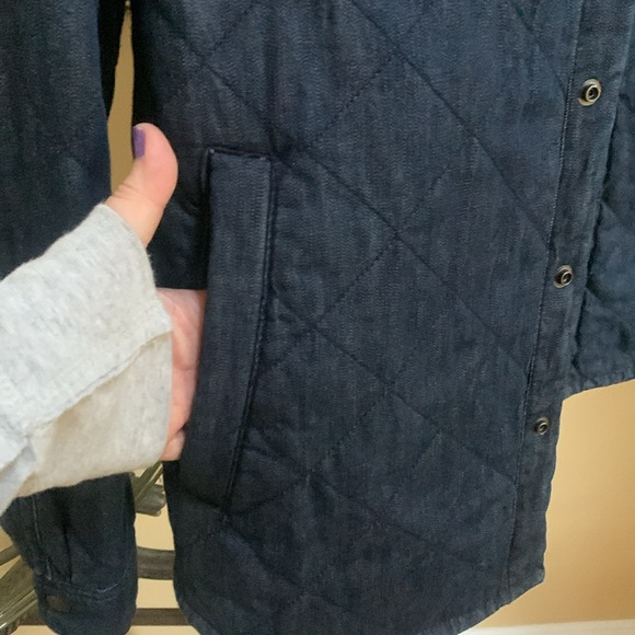 Old Navy women's M Blue quilted Barn jacket snap closure medium weight - Picture 3 of 9